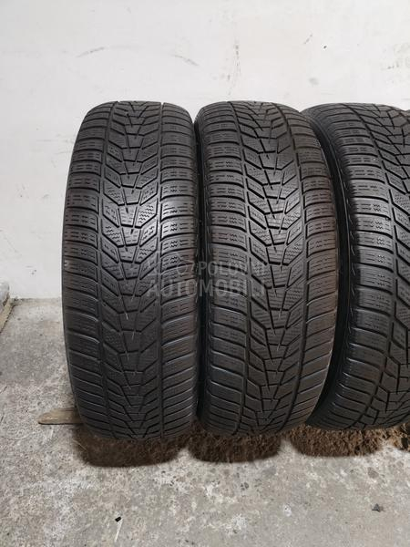 Hankook 215/65 R17 Zimska