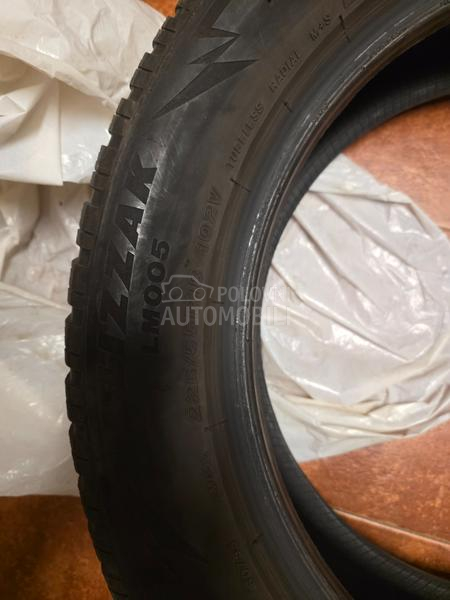 Bridgestone 225/55 R18 Zimska