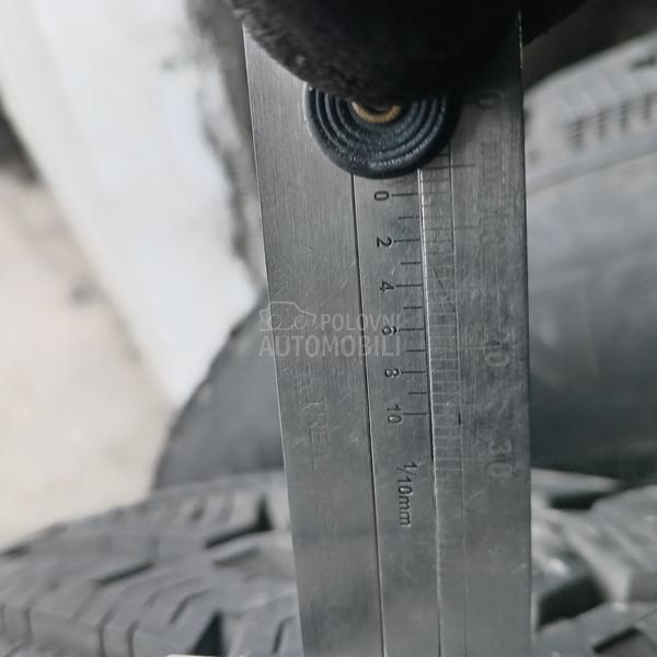 Taurus 235/65 R17 Zimska