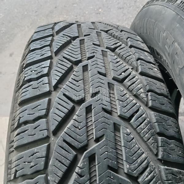 Taurus 235/65 R17 Zimska