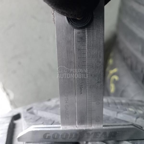 Taurus 235/65 R17 Zimska