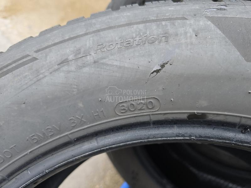 Hankook 235/60 R18 Zimska