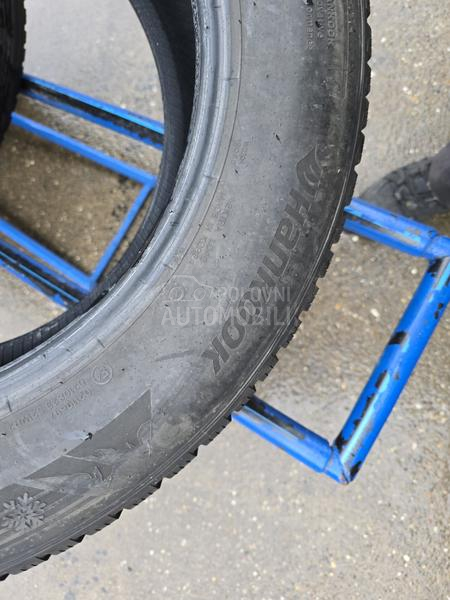 Hankook 235/60 R18 Zimska