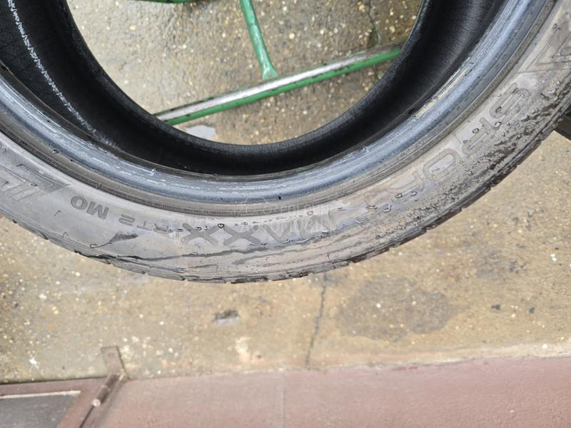 Dunlop 275/40 R18 Letnja