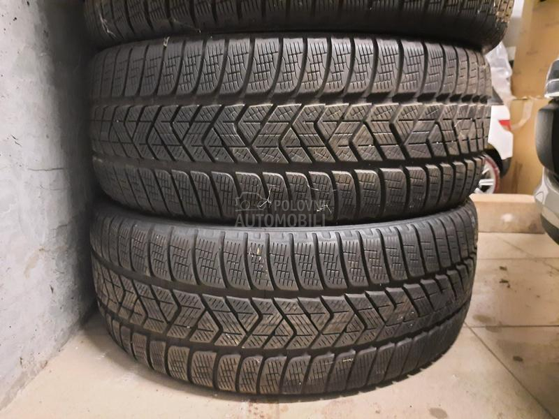 Pirelli 235/50 R19 Zimska