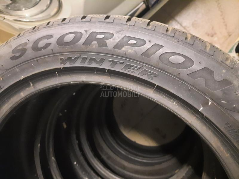 Pirelli 235/50 R19 Zimska