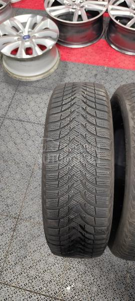 Michelin 215/60 R17 Zimska