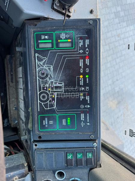 Case 721B Klima/Radio