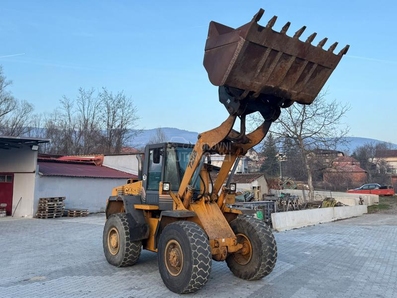 Case 721B Klima/Radio