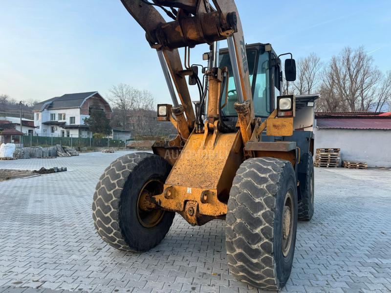 Case 721B Klima/Radio