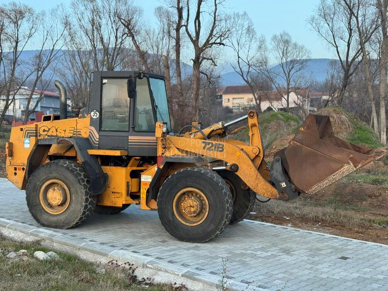 Case 721B Klima/Radio