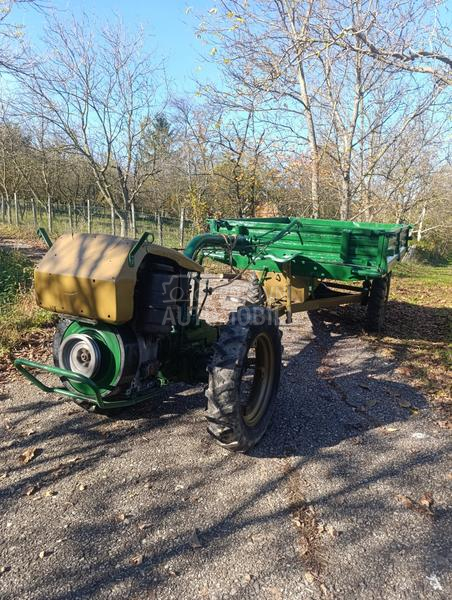 Labin Progres sa kardanskom prikolicom