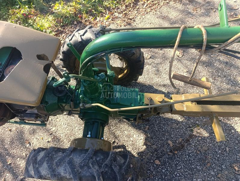 Labin Progres sa kardanskom prikolicom