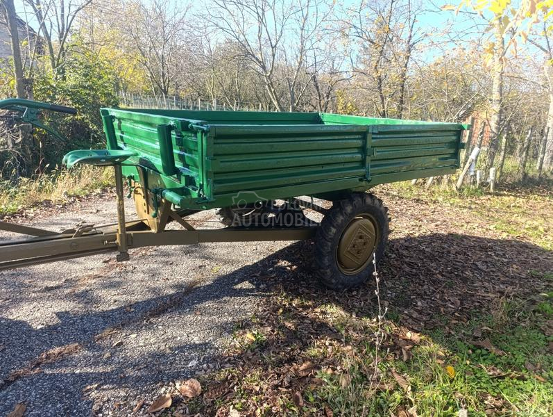 Labin Progres sa kardanskom prikolicom