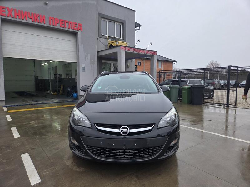 Opel Astra J 1.6 CDTI/LED/NAV