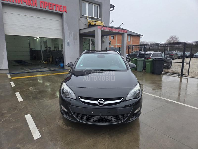 Opel Astra J 1.6 CDTI/LED/NAV