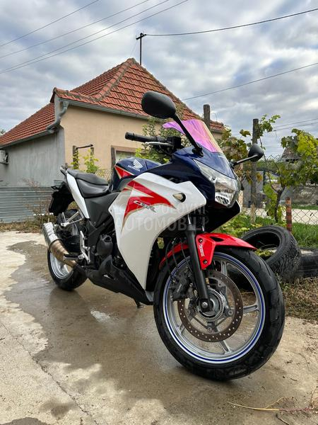 Honda CBR250RA