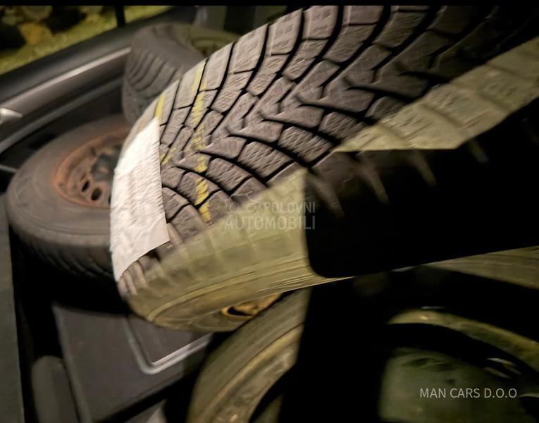 Volkswagen Golf 7 1.6 Tdi NAVY