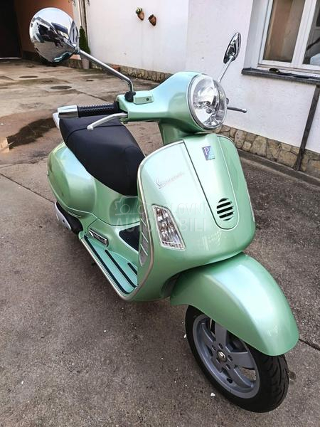 Piaggio Vespa GT200