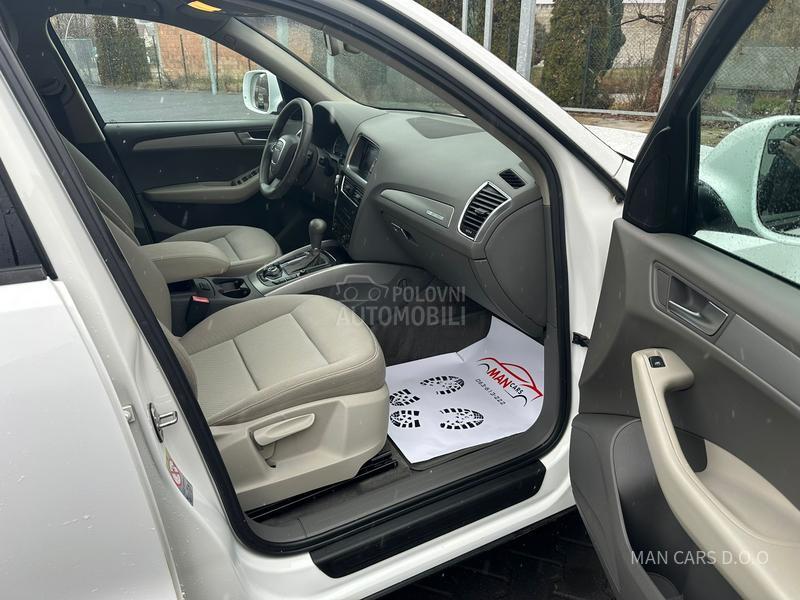 Audi Q5 2.0tdi/auto/4x4 NAVY