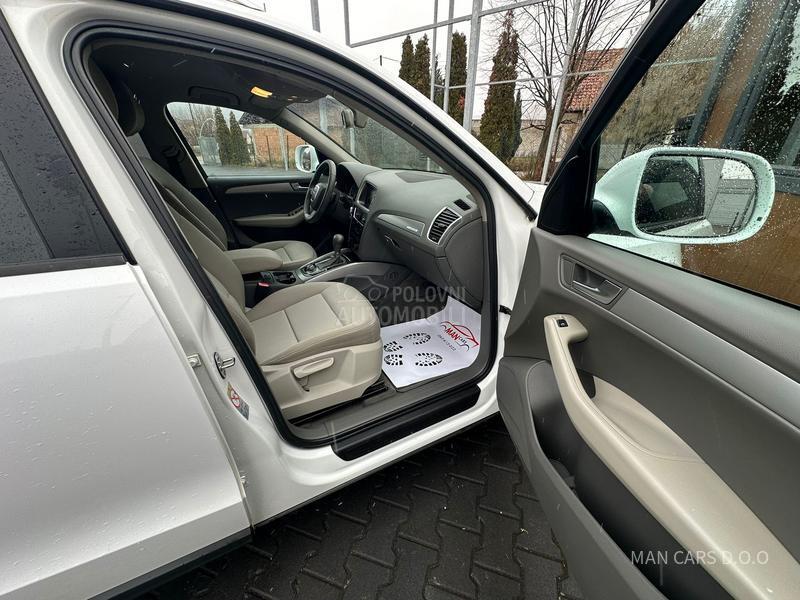 Audi Q5 2.0tdi/auto/4x4 NAVY