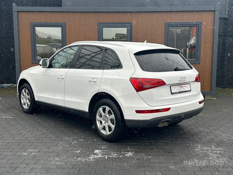 Audi Q5 2.0tdi/auto/4x4 NAVY