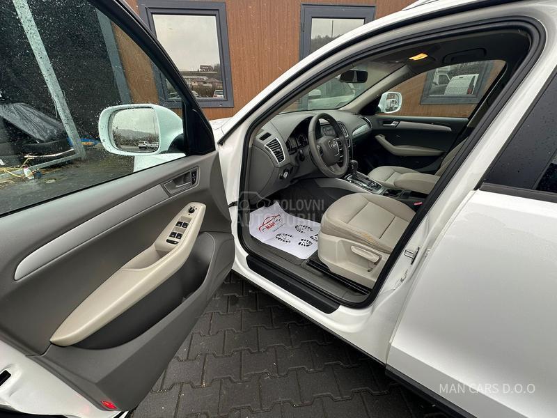 Audi Q5 2.0tdi/auto/4x4 NAVY