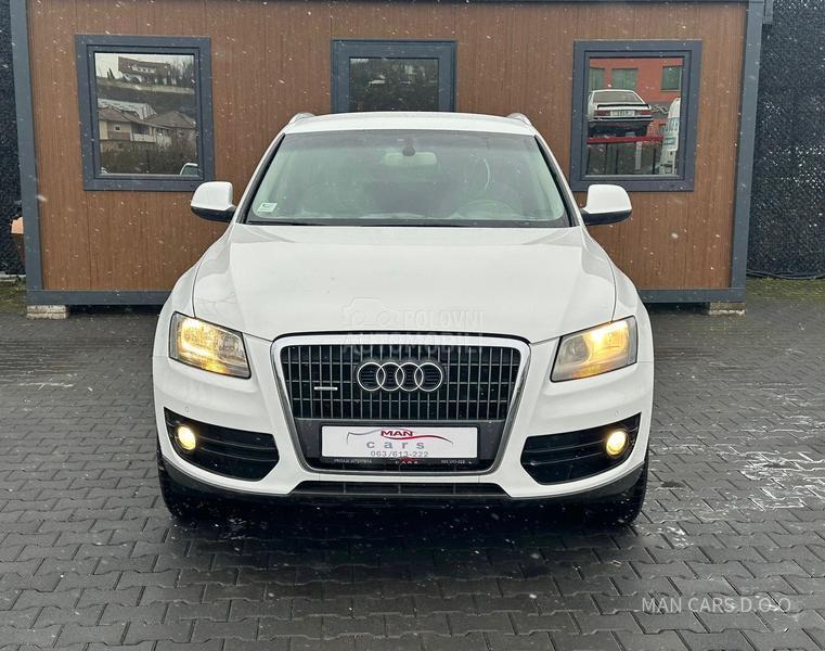 Audi Q5 2.0tdi/auto/4x4 NAVY