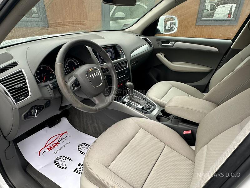 Audi Q5 2.0tdi/auto/4x4 NAVY