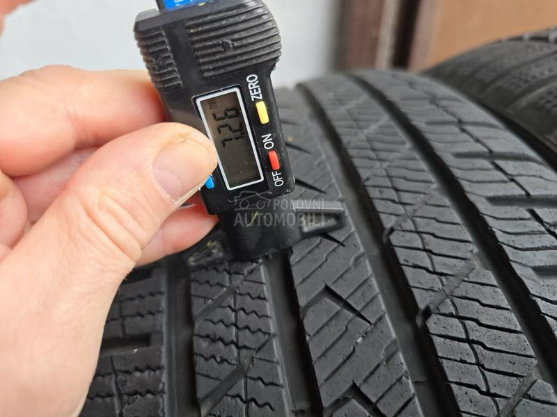 Vredestein 235/50 R19 Zimska