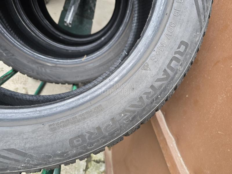 Vredestein 235/50 R19 Zimska