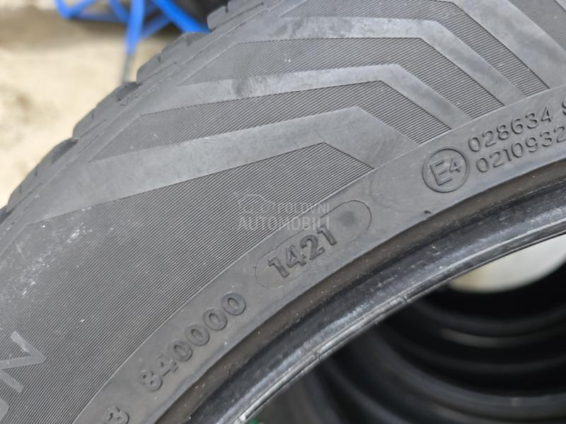 Vredestein 235/50 R19 Zimska