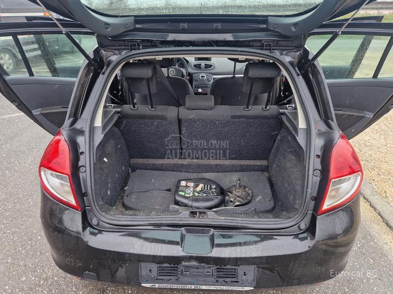 Renault Clio A K C I J A  N A V