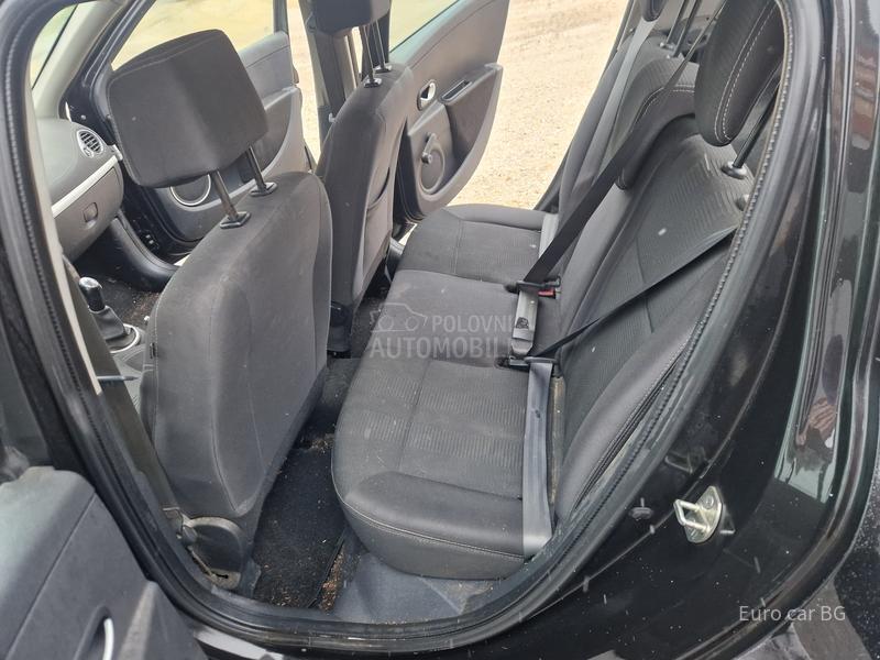 Renault Clio A K C I J A  N A V