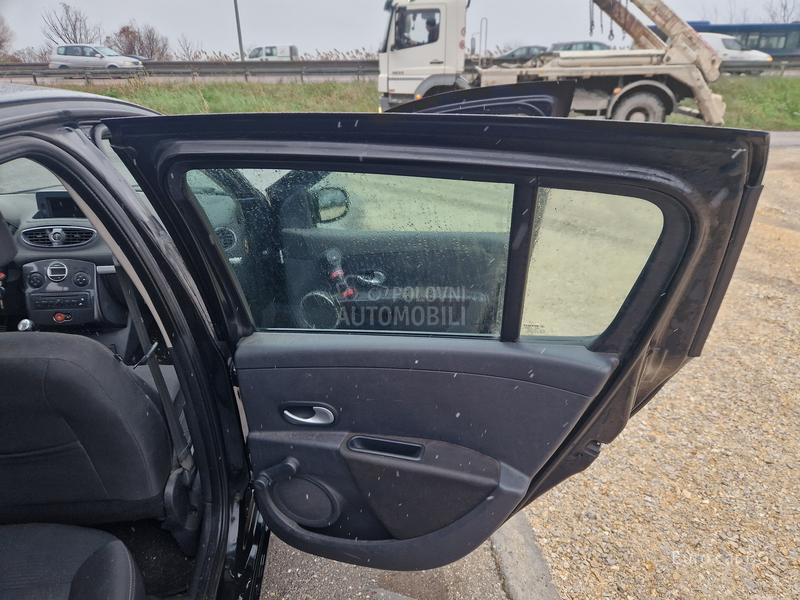 Renault Clio A K C I J A  N A V