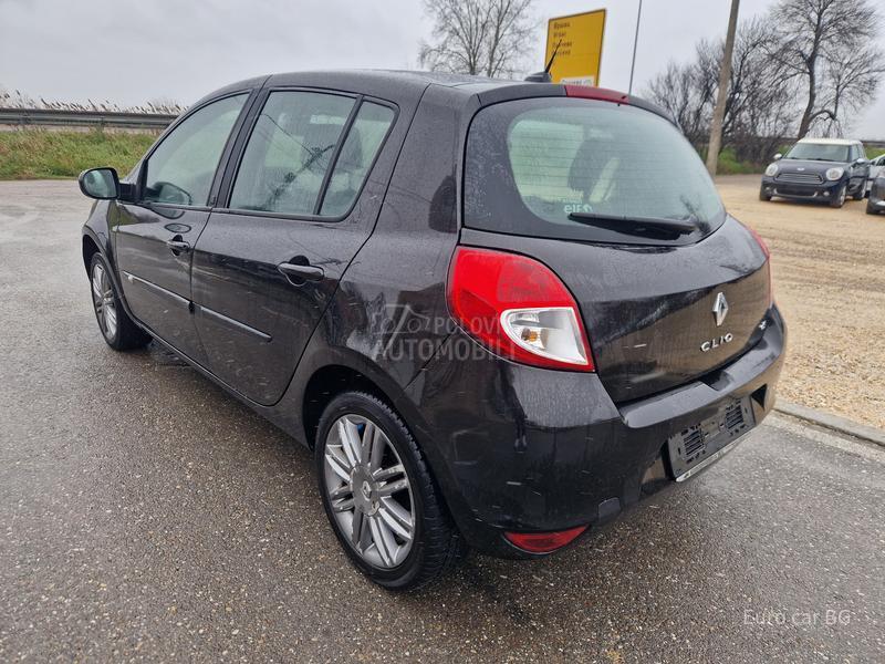 Renault Clio A K C I J A  N A V