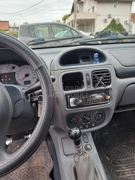 Renault Clio 1.4 16v