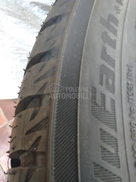 Yokohama 225/45 R18 Zimska