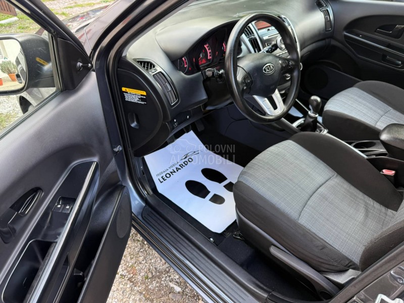 Kia cee`d sw 1.4 16V