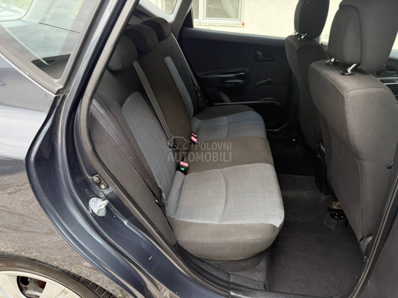 Kia cee`d sw 1.4 16V