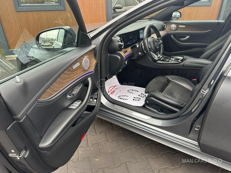 Mercedes Benz E 220 AMG Virtual