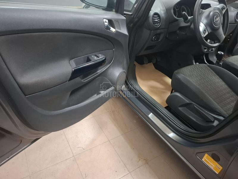 Opel Corsa D 