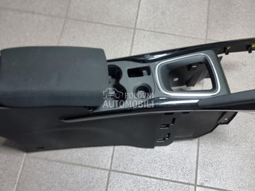 Naslon za ruku za Renault Kadjar od 2019. do 2022. god.