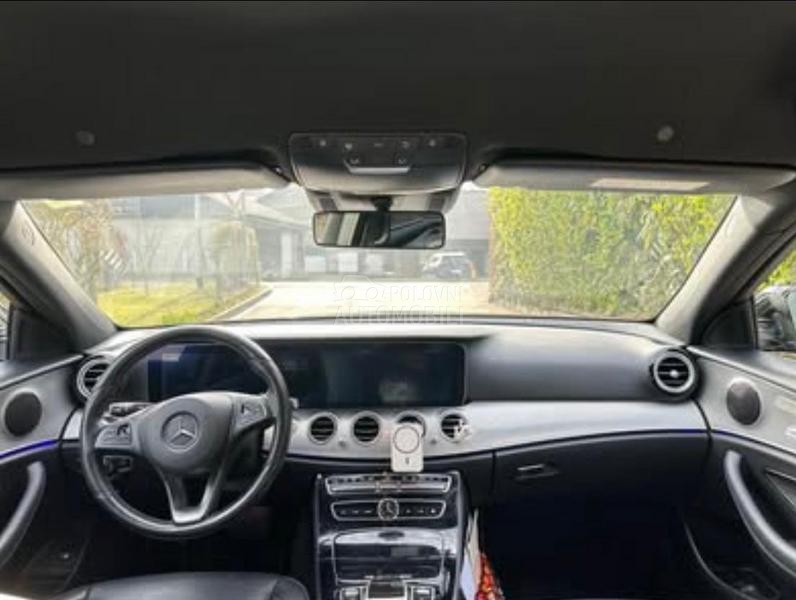 Mercedes Benz E 220 E 220 D    4 motion