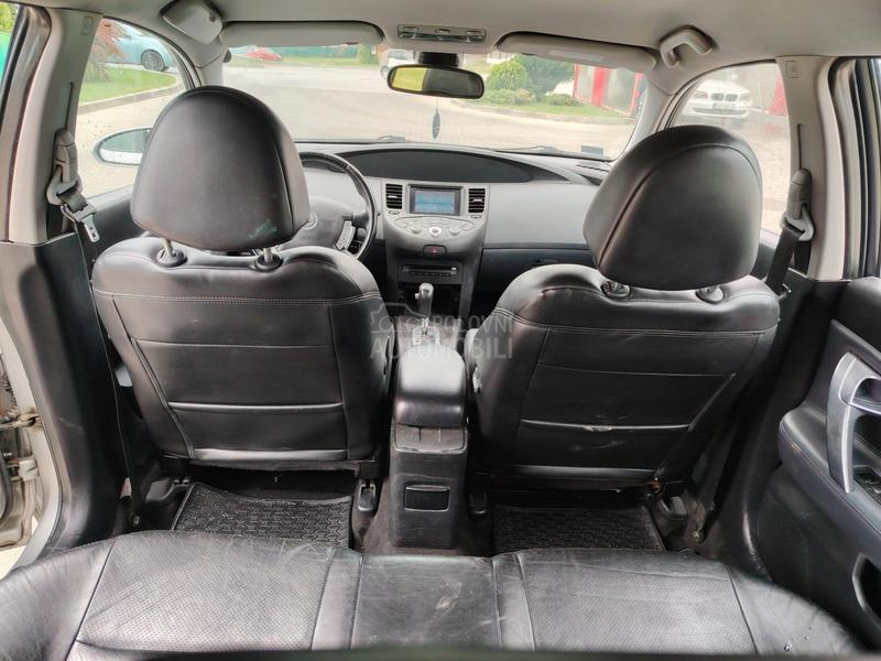 Nissan Primera 
