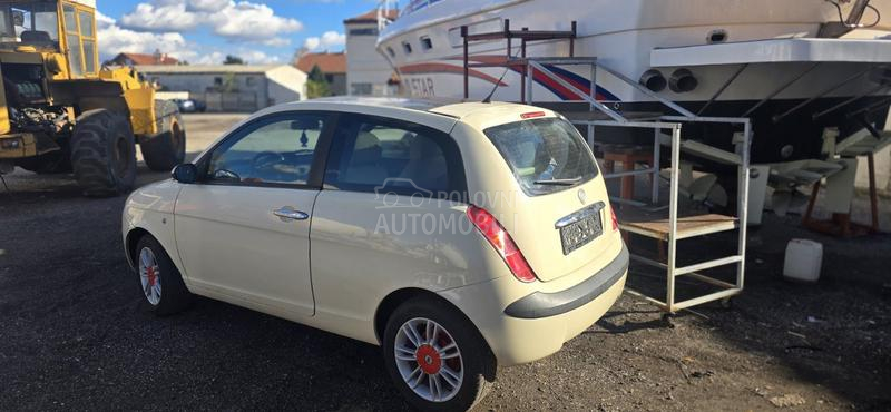 Lancia Ypsilon 1.2b