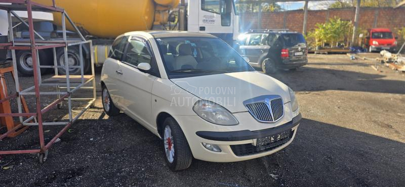 Lancia Ypsilon 1.2b