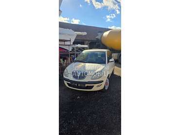 Lancia Ypsilon 1.2b