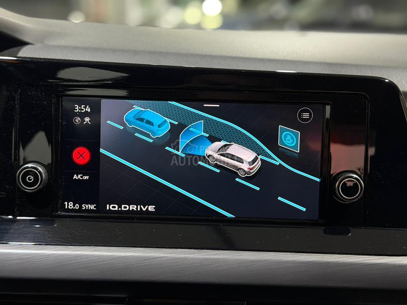 Volkswagen Golf 8 2.0D/DSG/STYLE/LED