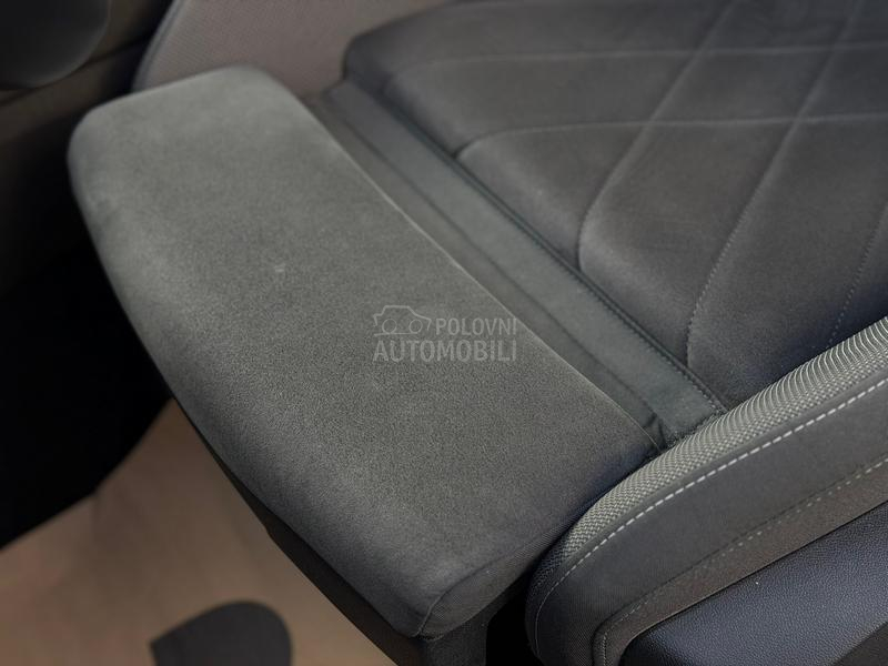 Volkswagen Golf 8 2.0D/DSG/STYLE/LED